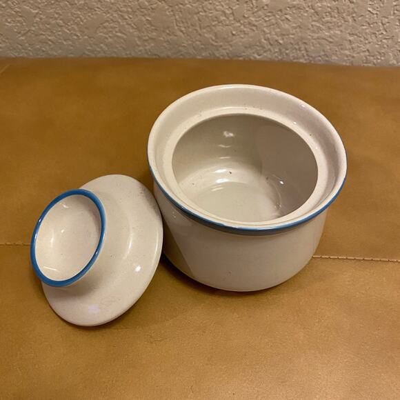 Stonecrest Vintage Sugar Bowl with Lid - Picture 3 of 6